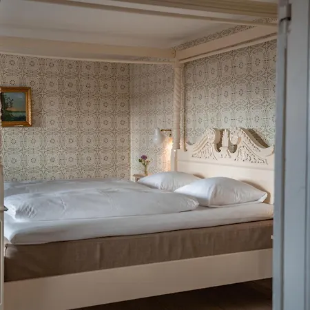 Hotel Brolokke Herregard *